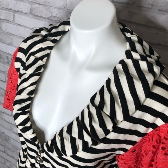Nuvula striped mini dress with graphic print med - Picture 7 of 9